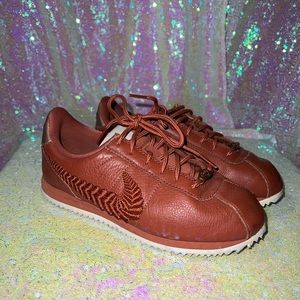 RARE Nike Cortez 4Y